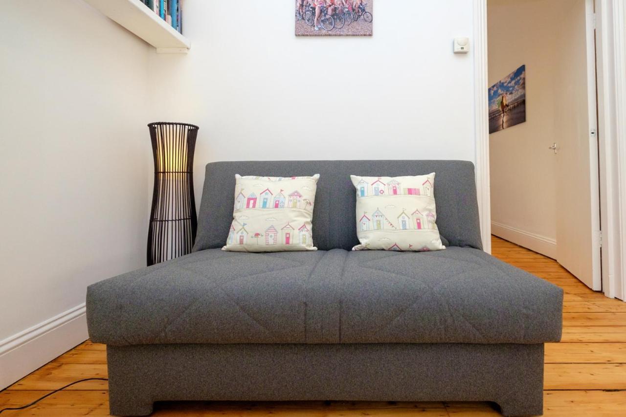 Central Garden Apartment Brighton ภายนอก รูปภาพ