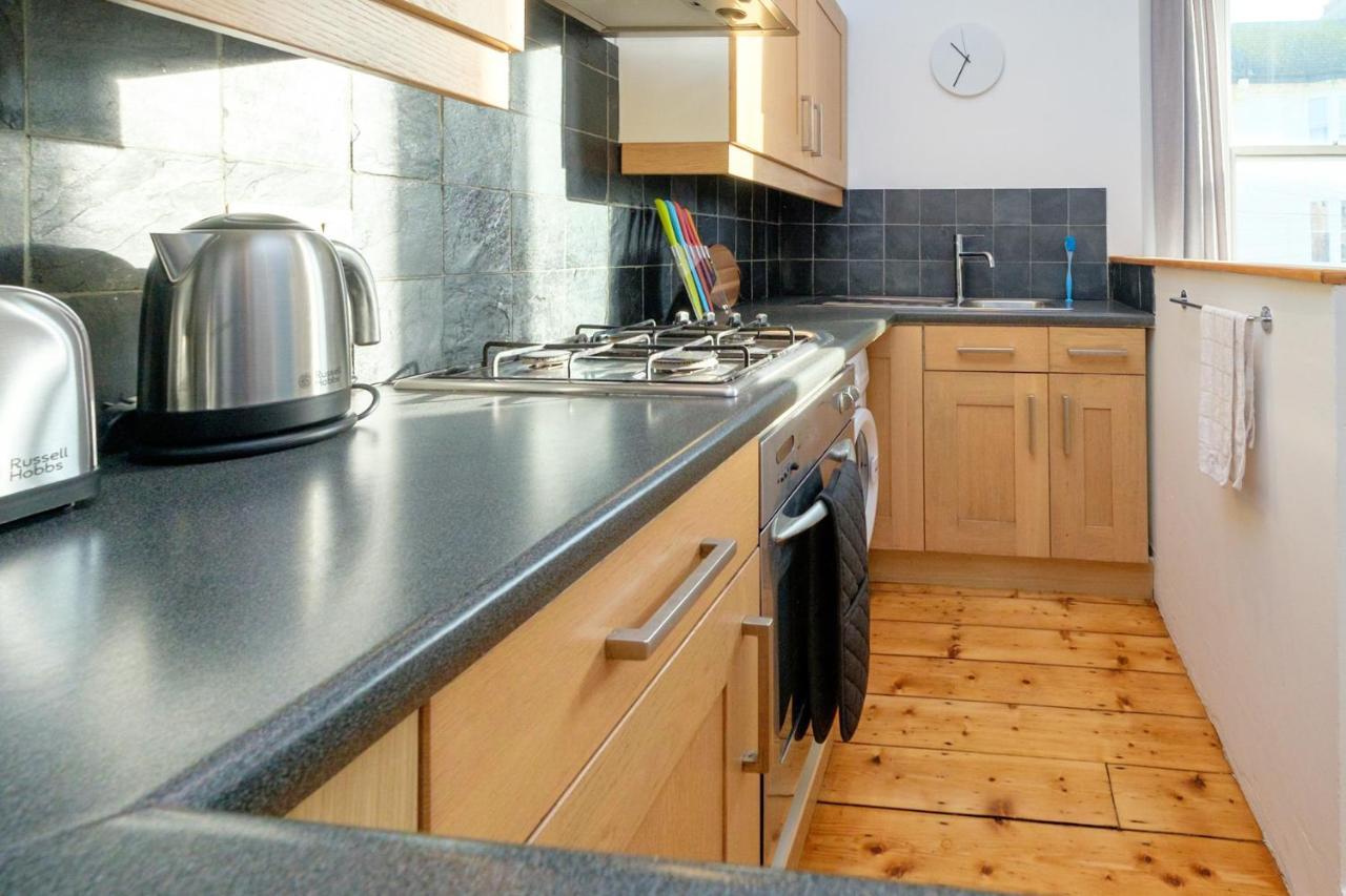 Central Garden Apartment Brighton ภายนอก รูปภาพ